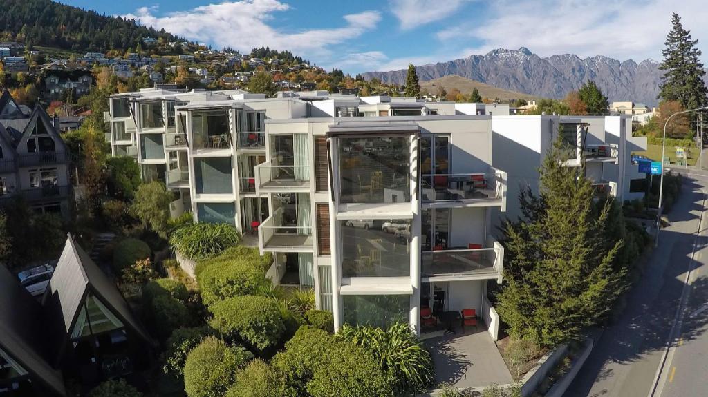 Queenstown Hotels for Restful Stays: Comparing Comfort and Quiet Lodging Options
