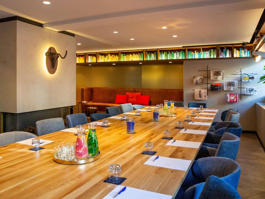 Amsterdam Hotel Comfort: A Guide to Peaceful Stays in the City